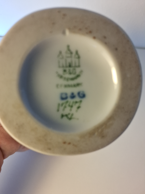 Dreng med hundehvalp - Bing og Grøndahl 1747